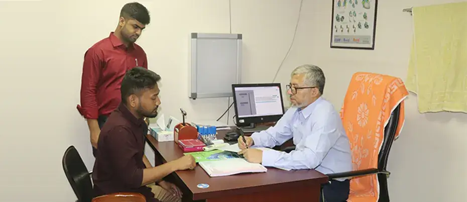 ডাঃ তারিক আখতার খান - ঢাকার সেরা কোলোরেক্টাল সার্জন