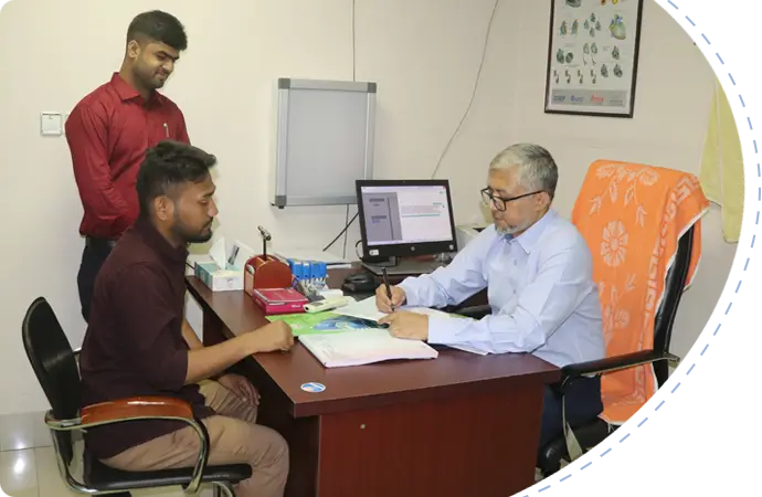 Piles specialist Dr. Tariq Akhtar Khan